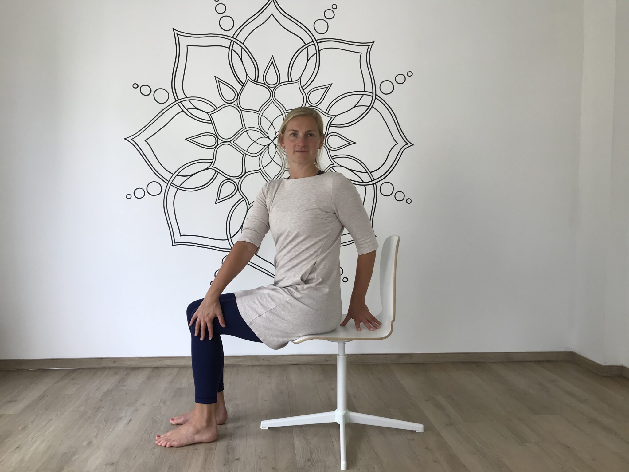 Yoga auf dem Stuhl Yoga Studio Aachen Yoga Individual