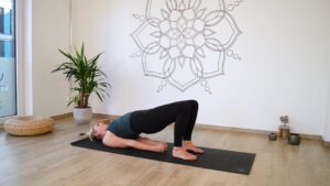 Yoga Übung Schulterbrücke