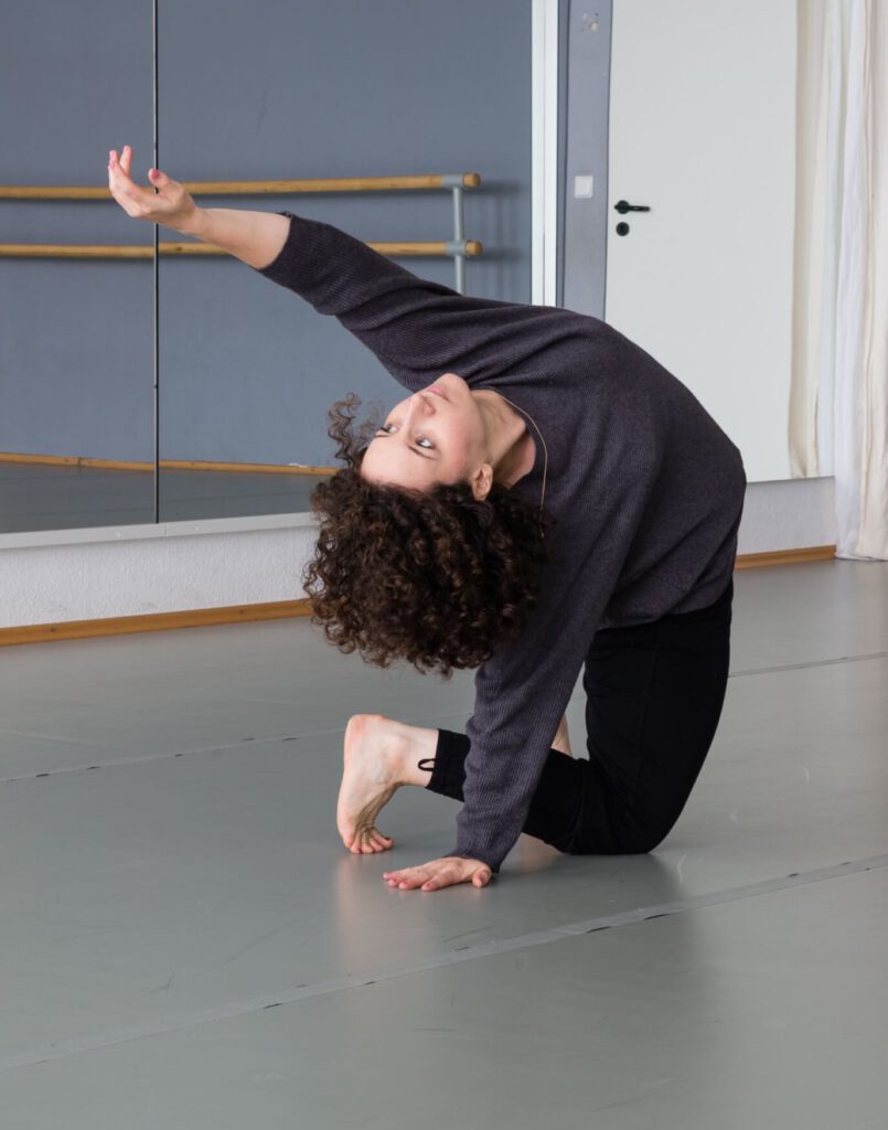 Maria Schneiders Contemporary Dance und Yoga