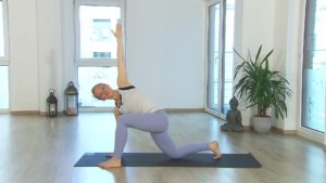 Ganzkörper Yoga Flow mit Daniela Beran